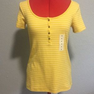 4/$25 New Old Navy yellow and white striped shirt